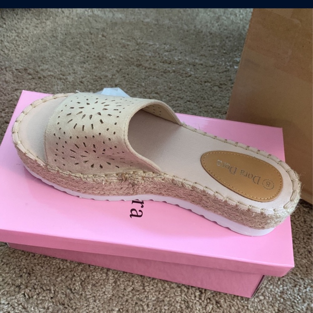 Platform sandals